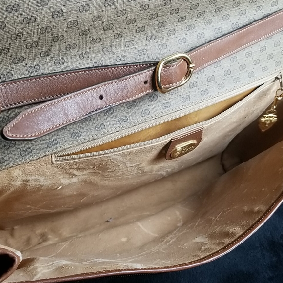 COPY - Vintage Gucci Briefcase - Picture 11 of 16